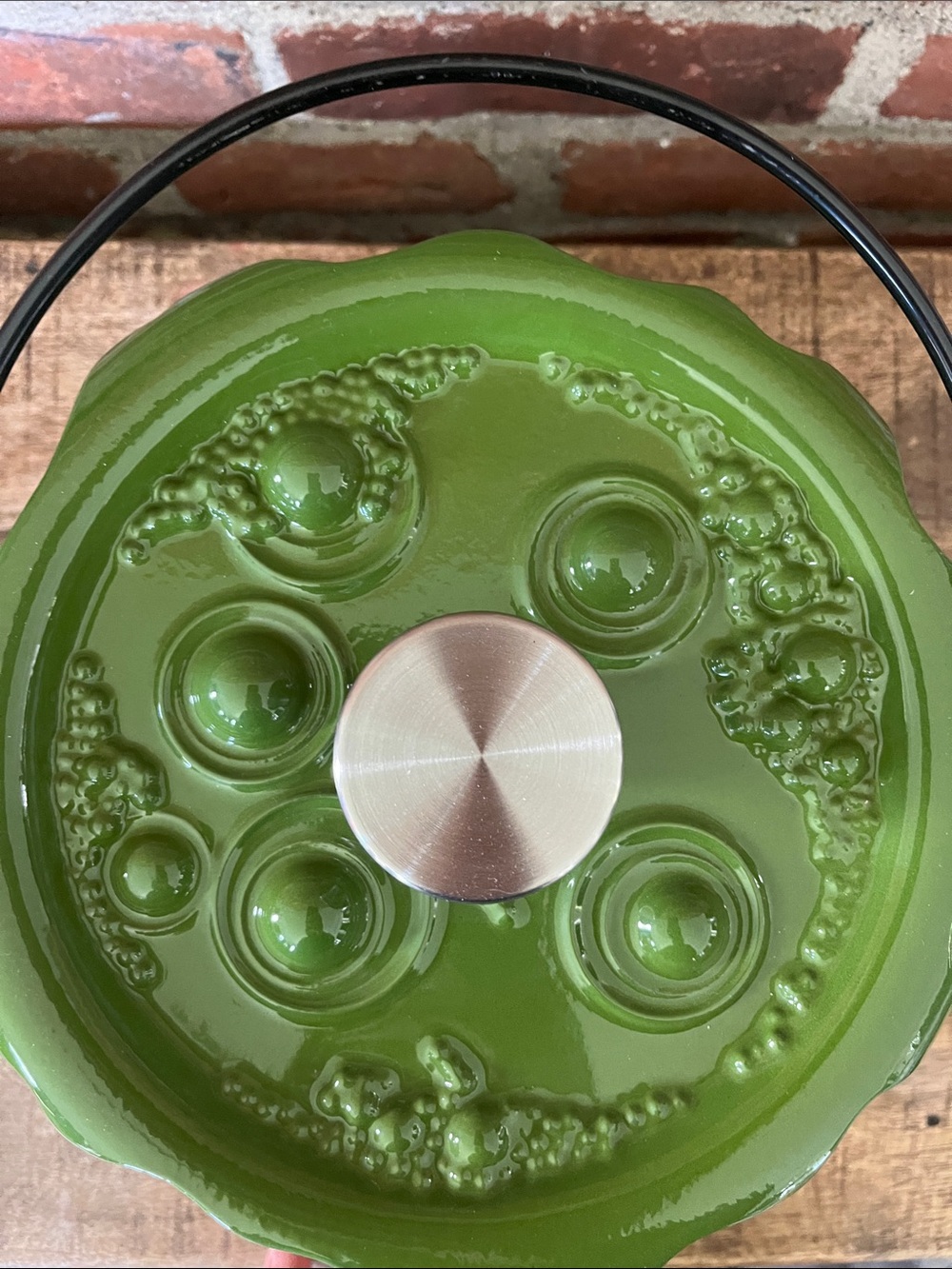 Smith and Clark Cast Iron Cauldron with Green Ceramic Lid - Picture 3 of 10